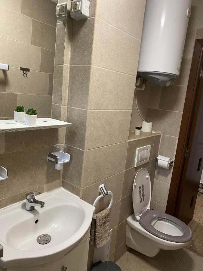 דירות Orşova Apartament Cristian מראה חיצוני תמונה